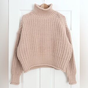 H&M Cropped Chunky Knit Sweater Size L
